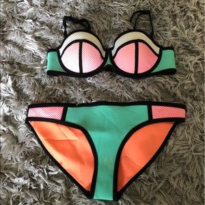 triangl bikini